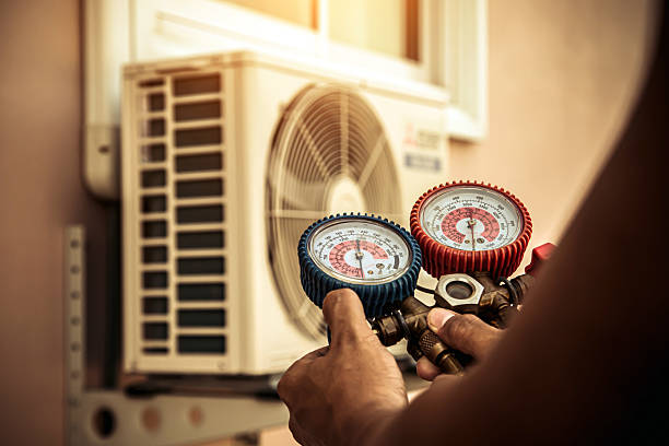 Professional Hvac technician working in Cedar Lake, IN